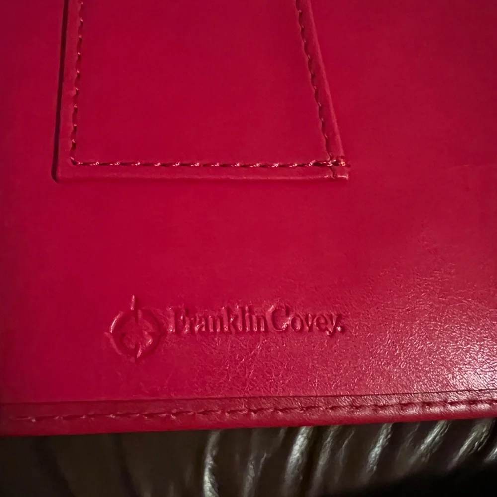 Franklin Covey Red Leather Card holder
